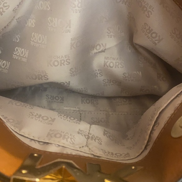 Michael Kors purse - Picture 10 of 16